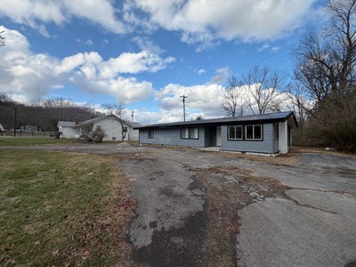 /international/us/322-w-church-st-burkesville-ky-110104955781/