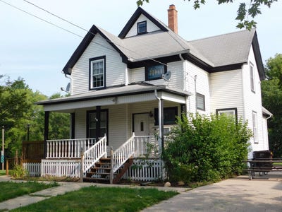 /international/us/908-8th-rockford-il-110101397248/