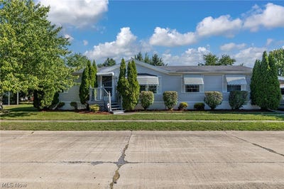 /international/us/8-schuberts-alley-olmsted-twp-oh-110109631208/