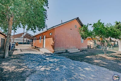 /international/us/452-d-st-brawley-ca-110110373996/