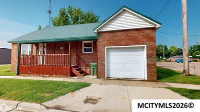 /international/us/223-n-1st-st-greene-ia-110108198888/