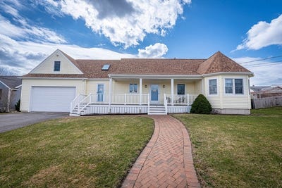 /international/us/3-deerfield-ln-fairhaven-ma-110106813944/