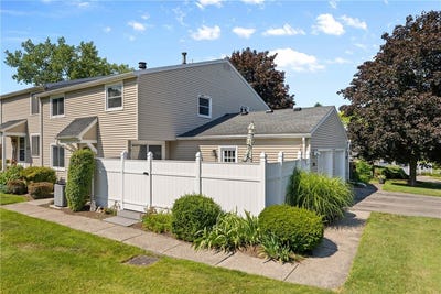 /international/us/1521-aster-terrace-walworth-ny-110100777605/
