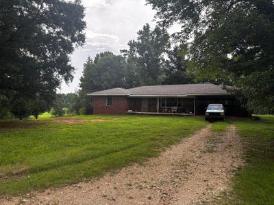 /international/us/9050-highway-157-florence-al-110119467227/