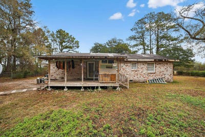 /international/us/8345-highway-917-nichols-sc-110108742606/