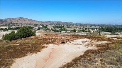 /international/us/22300-o-ferrall-road-perris-ca-110108609778/