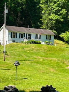 /international/us/2710-little-sand-run-road-buckhannon-wv-110108469157/