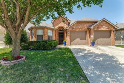 /international/us/8929-brook-hill-lane-fort-worth-tx-110101216718/