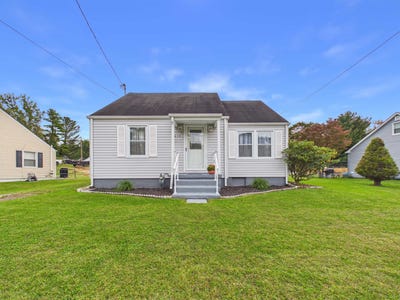 /international/us/418-easton-road-pearisburg-va-110120514193/