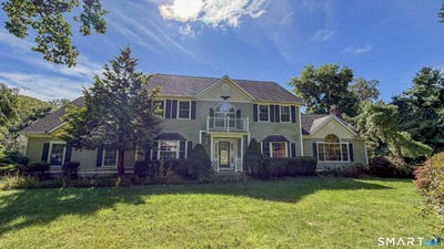 /international/us/109-davis-road-seymour-ct-110110305817/