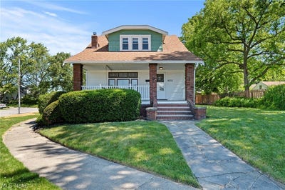 /international/us/6502-renwood-drive-parma-oh-110108538116/
