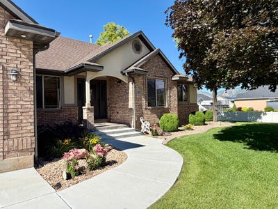 /international/us/1389-e-1240-s-spanish-fork-ut-110108572461/?lang=id