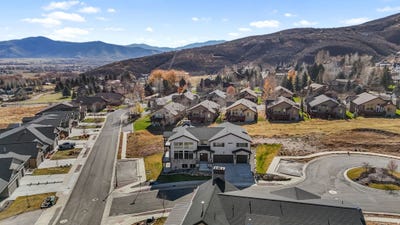 /international/us/1085-olympic-cir-midway-ut-110103418017/