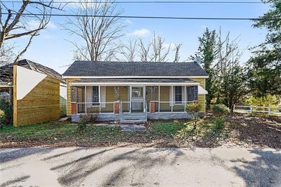 /international/us/107-1st-street-barnesville-ga-110104995328/