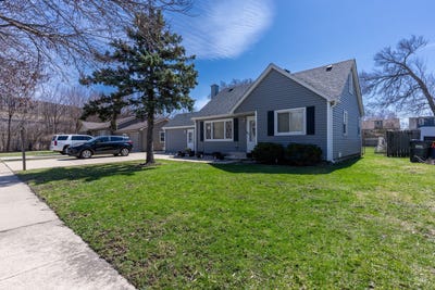 /international/us/6737-104th-place-chicago-ridge-il-110106818035/