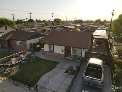 /international/us/413-s-imperial-ave-imperial-ca-110096554919/