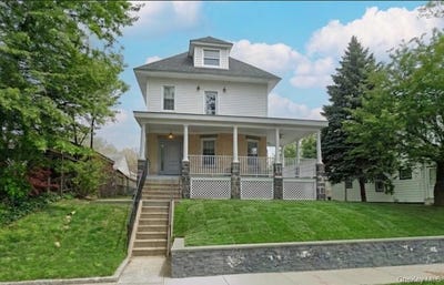 /international/us/3215-murray-lane-flushing-ny-110108638320/
