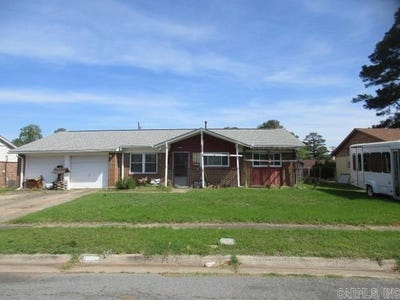 /international/us/1909-lucia-pine-bluff-ar-110107305007/