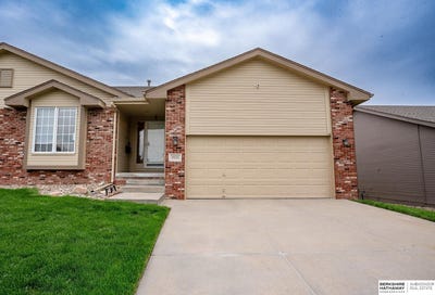 /international/us/1826-n-155th-avenue-omaha-ne-110107722109/