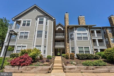 /international/us/5601-willoughby-newton-drive-centreville-va-110108438146/