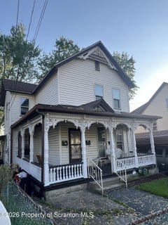 /international/us/812-butler-street-dunmore-pa-110108153573/