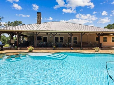 /international/us/658-an-county-road-155-elkhart-tx-110092718094/