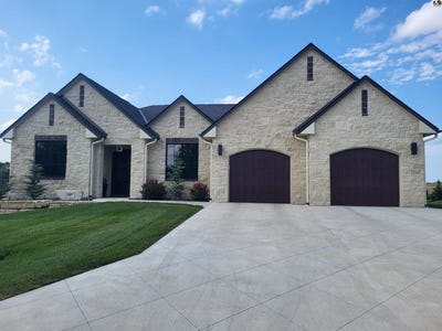 /international/us/907-veranda-cir-mcpherson-ks-110101360087/
