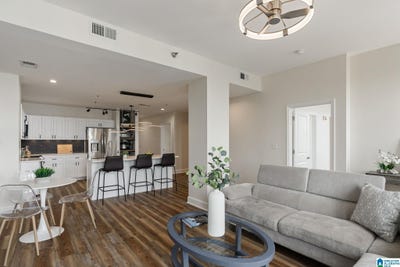 /international/us/2024-2nd-avenue-birmingham-al-110107207063/