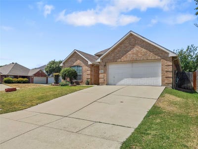 /international/us/6220-reddenson-drive-fort-worth-tx-110108503352/