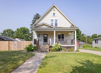 /international/us/1010-s-5th-avenue-wausau-wi-110101290147/