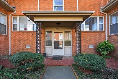 /international/us/7309-river-road-newport-news-va-110107227218/