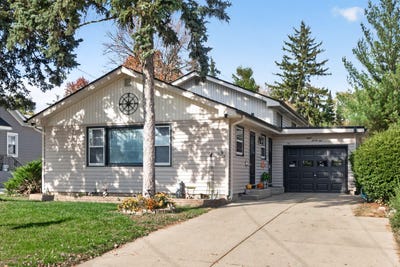 /international/us/825-prairie-street-aurora-il-110120919045/