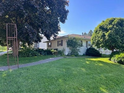 /international/us/207-n-pine-street-caledonia-mn-110108203904/