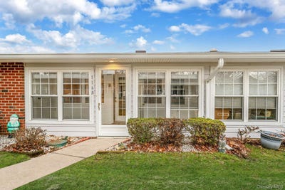 /international/us/116-b-exmore-court-ridge-ny-110104633627/