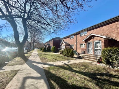 /international/us/56-40-184-street-fresh-meadows-ny-110098376052/