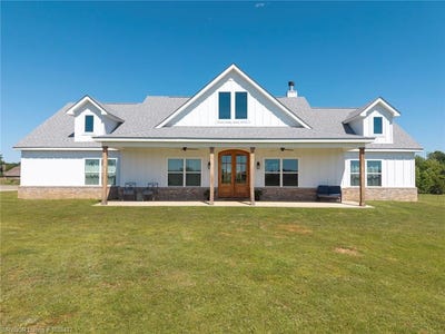 /international/us/13011-eli-wy-fort-smith-ar-110107434913/