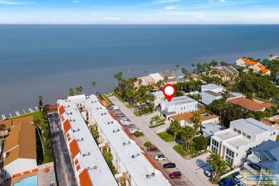 /international/us/212-w-acapulco-st-south-padre-island-tx-110098573434/