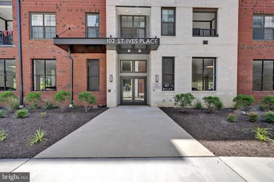 /international/us/102-saint-ives-place-oxon-hill-md-110108534964/