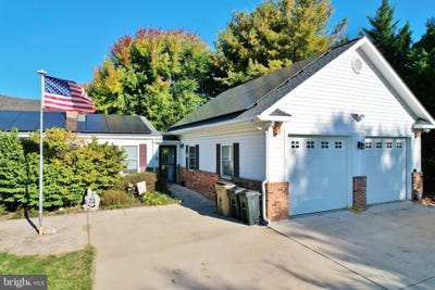 /international/us/8289-back-road-maurertown-va-110097853123/