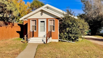 /international/us/110-5th-ave-nw-bowman-nd-110102895658/