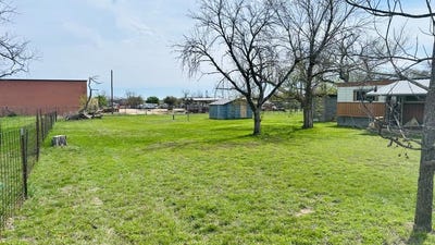 /international/us/1115-s-thiele-lane-fredericksburg-tx-110106473939/