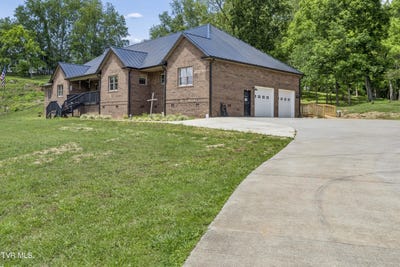 /international/us/108-trammell-road-bristol-tn-110108379380/
