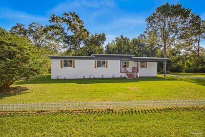 /international/us/4610-richardson-rd-molino-fl-110119557123/
