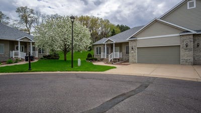 /international/us/4112-mill-run-court-eau-claire-wi-110107876832/