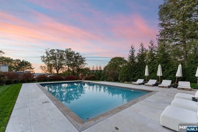 /international/us/8-stanton-road-tenafly-nj-110109009612/