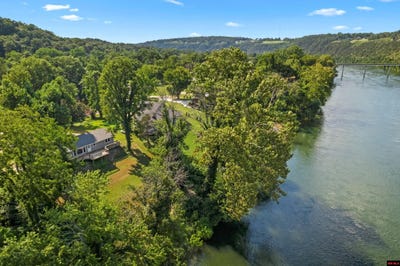 /international/us/282-riverview-drive-norfork-ar-110101210102/