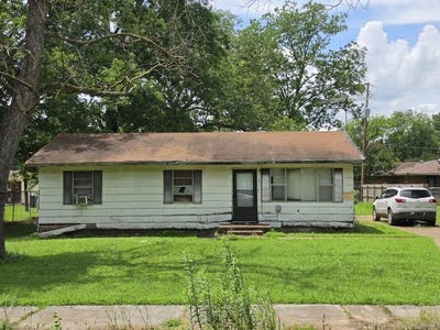 /international/us/113-n-church-st-parkin-ar-110108489051/