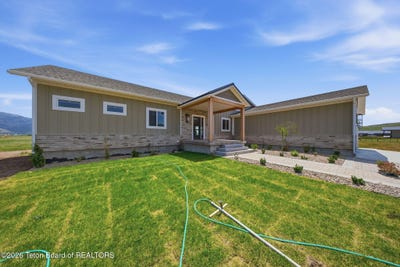 /international/us/330-mantua-mdws-lane-afton-wy-110109831845/