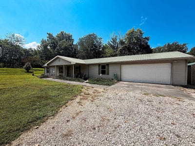 /international/us/8900-martin-martin-rd-henderson-ky-110119724336/