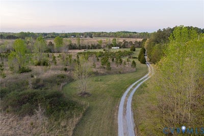 /international/us/1895-cemetery-road-chase-city-va-110107051441/